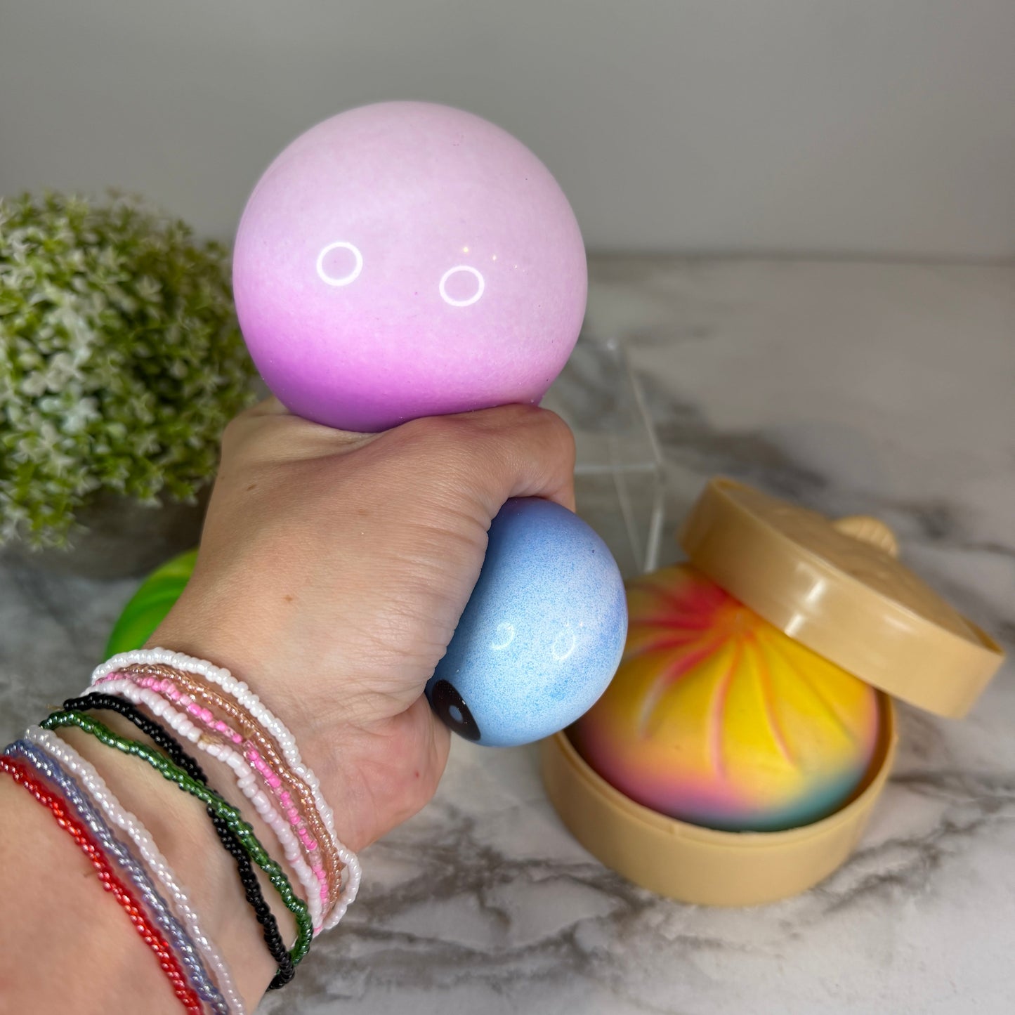 Squishy Toy - Viral Dumpling, Ombré-on hand
