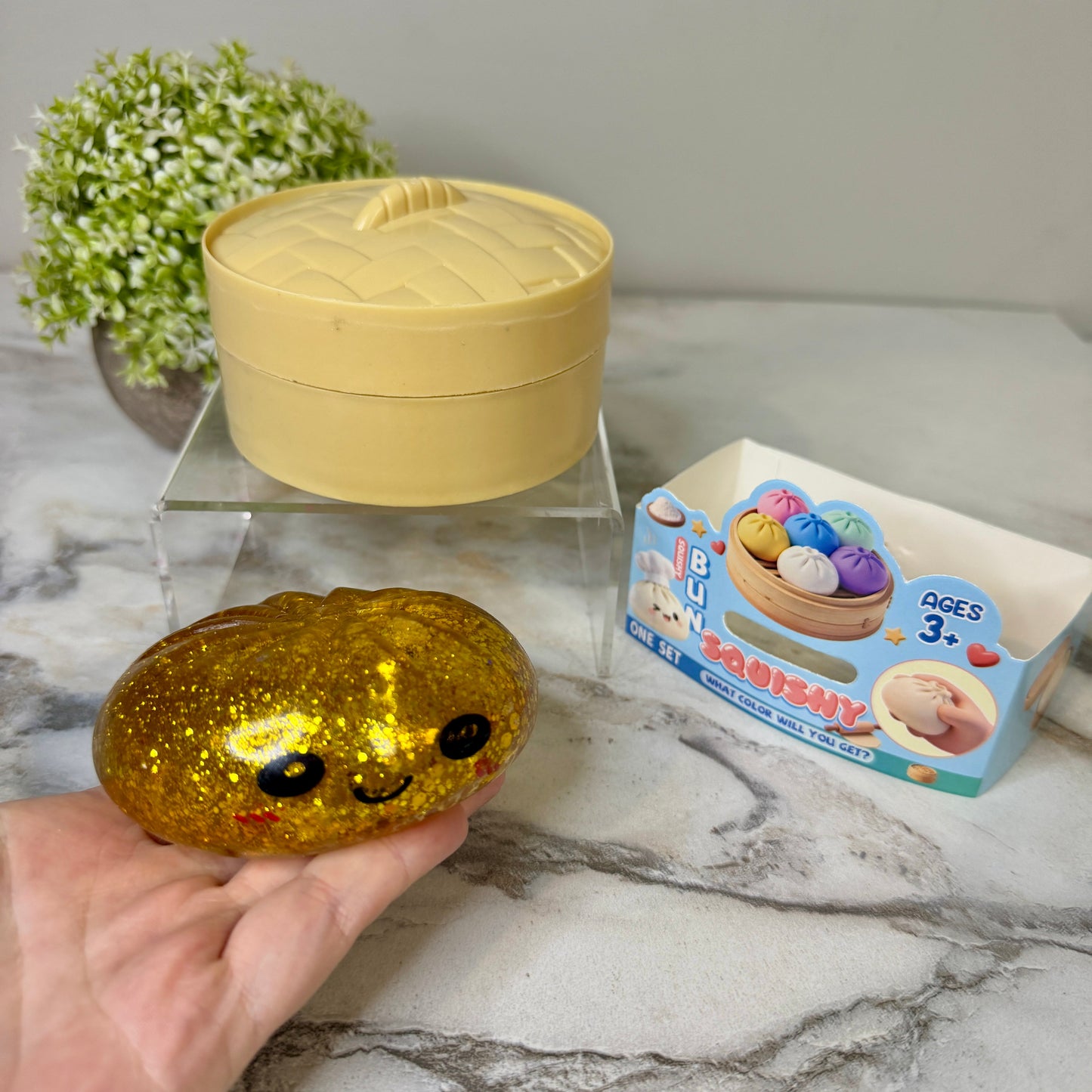 Squishy Toy - Viral Dumpling, Slow Rise Glitter - Gold