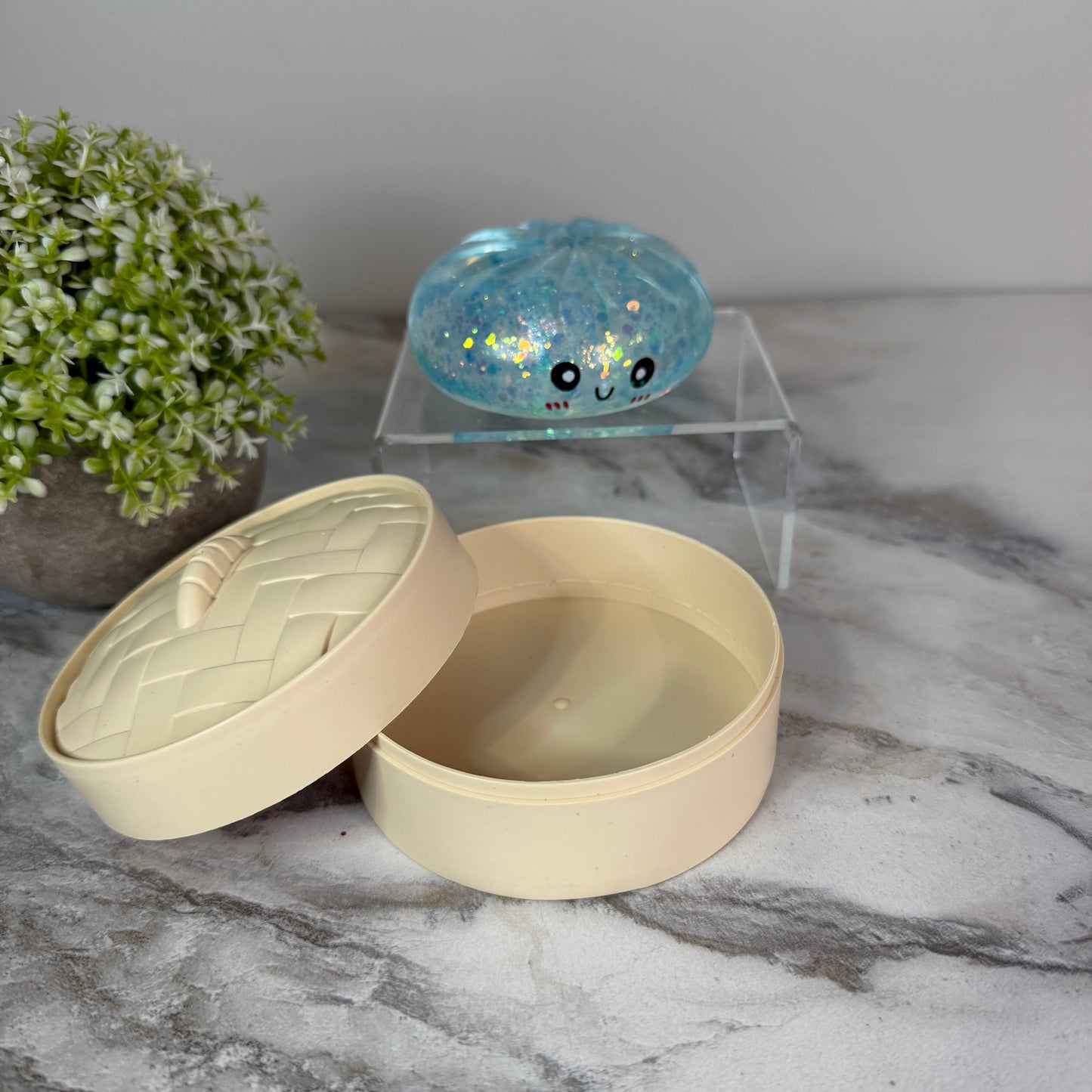 Squishy Toy - Viral Dumpling, Slow Rise Glitter - Light Blue-on hand