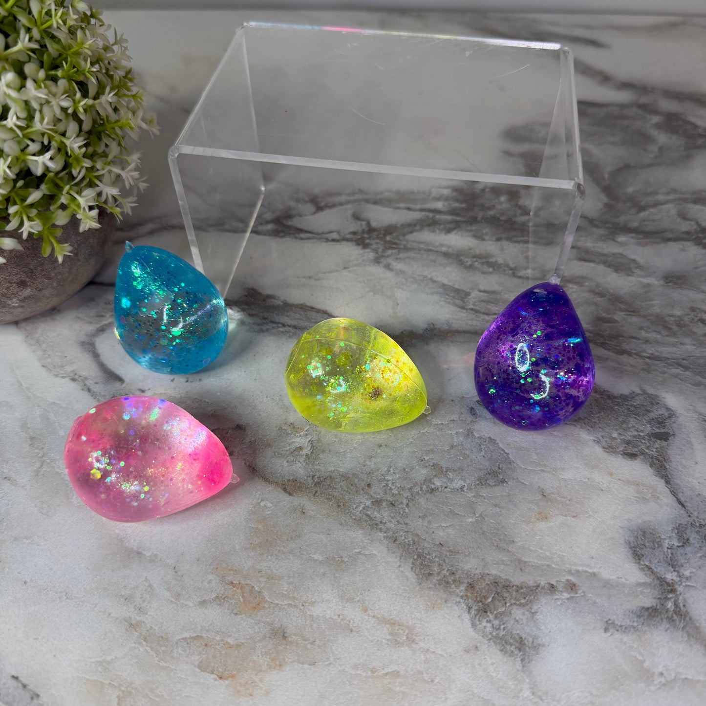 Squishy Toy - Ice Cube Teardrop-on hand